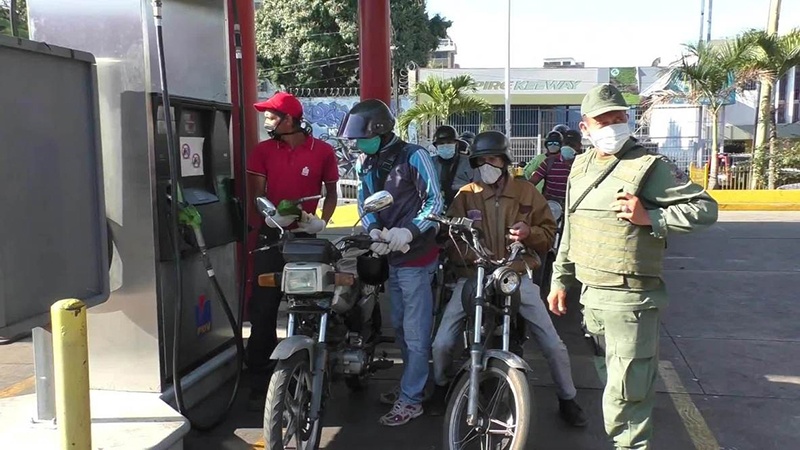 Con el pie en el acelerador